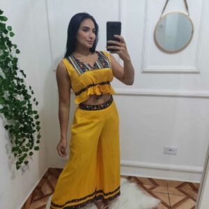 Conjunto Feminino de Calça e Bata de Viscose