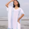 Saída de Branca Branca com faixa azul